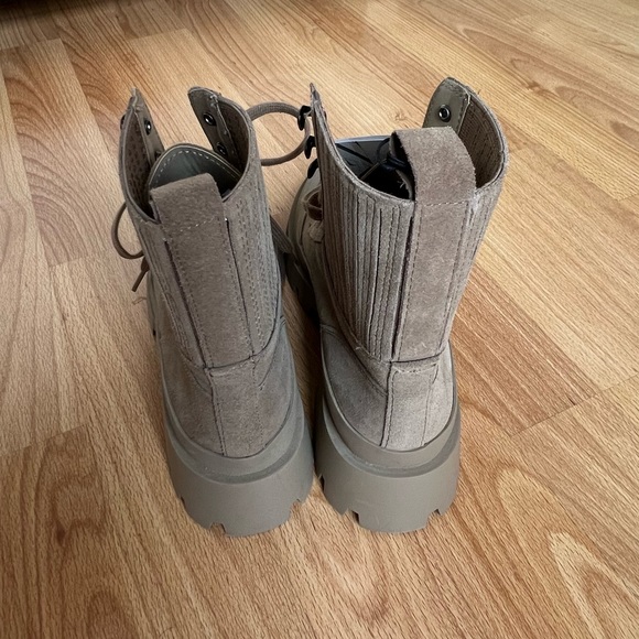 Leather ankle boots - Picture 6 of 9